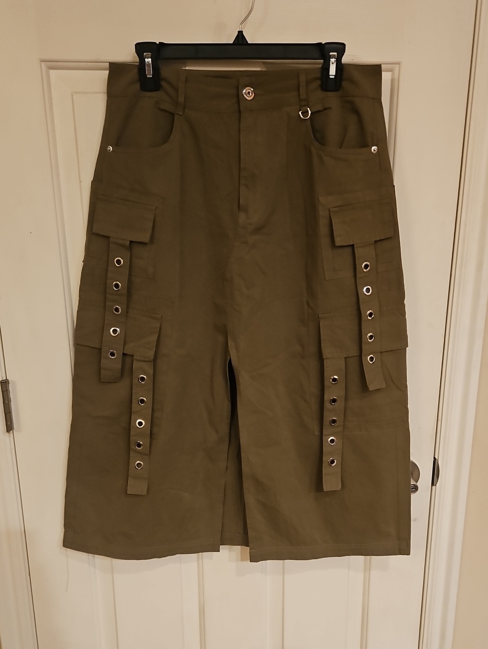 Cider Olive Cargo Grommet Utility Skirt
